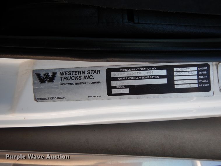 image for item DJ6601 1998 Western Star 4900  semi truck