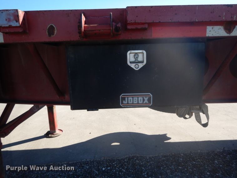 image for item DJ6602 2007 Lufkin flatbed trailer