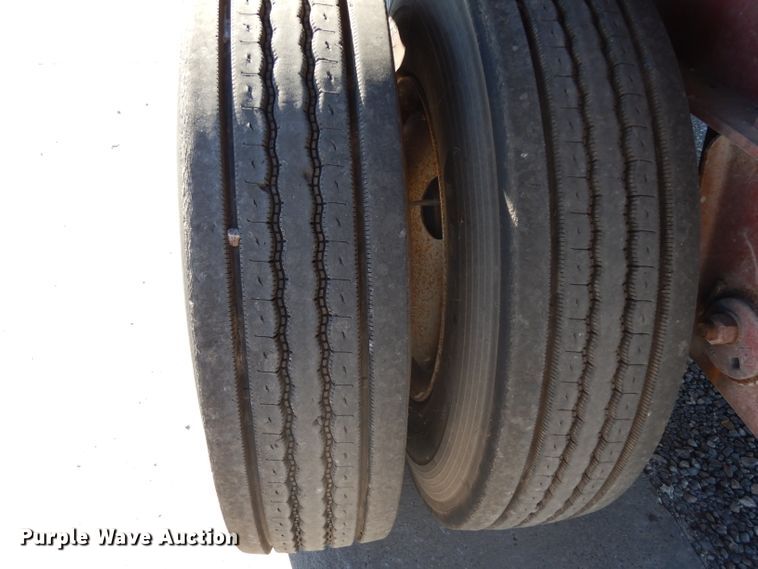 image for item DJ6602 2007 Lufkin flatbed trailer