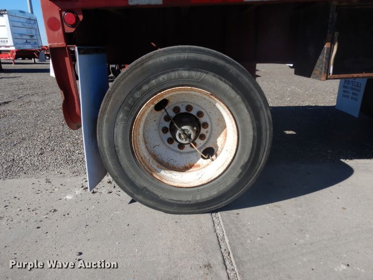 image for item DJ6602 2007 Lufkin flatbed trailer