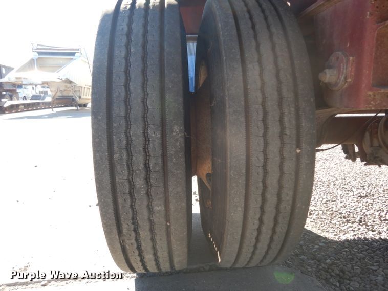 image for item DJ6602 2007 Lufkin flatbed trailer