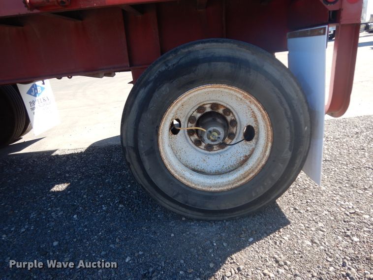 image for item DJ6602 2007 Lufkin flatbed trailer