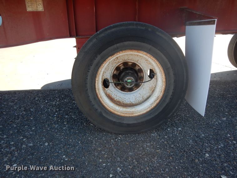 image for item DJ6602 2007 Lufkin flatbed trailer