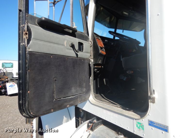 image for item DJ6603 1998 Peterbilt 379  semi truck