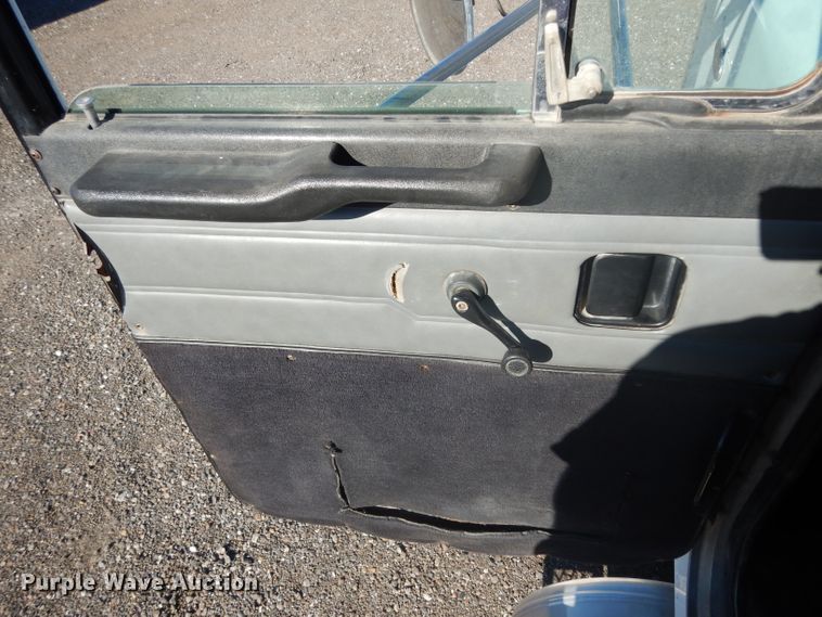 image for item DJ6603 1998 Peterbilt 379  semi truck