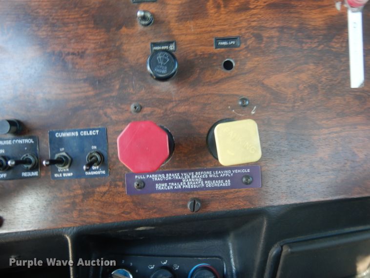 image for item DJ6603 1998 Peterbilt 379  semi truck