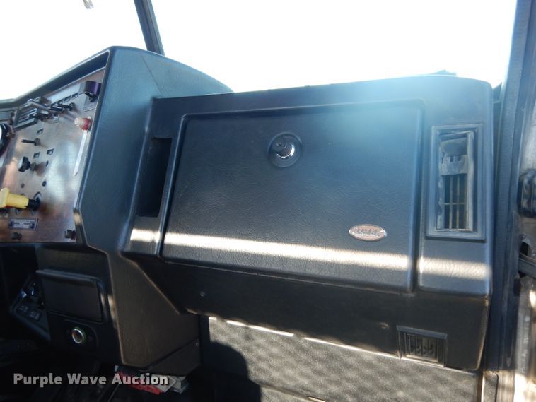 image for item DJ6603 1998 Peterbilt 379  semi truck