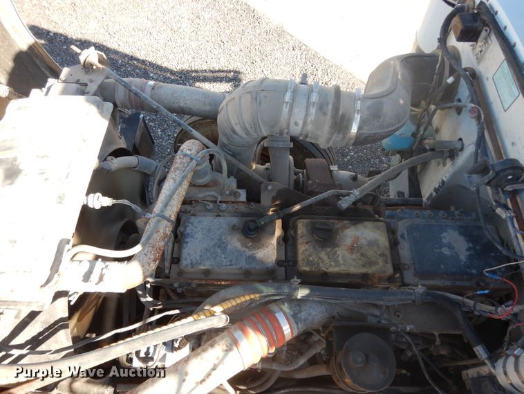 image for item DJ6603 1998 Peterbilt 379  semi truck