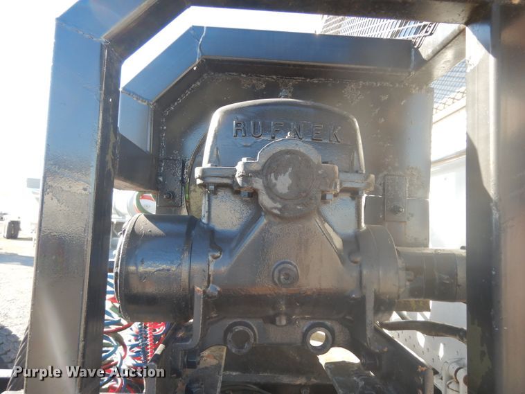 image for item DJ6603 1998 Peterbilt 379  semi truck