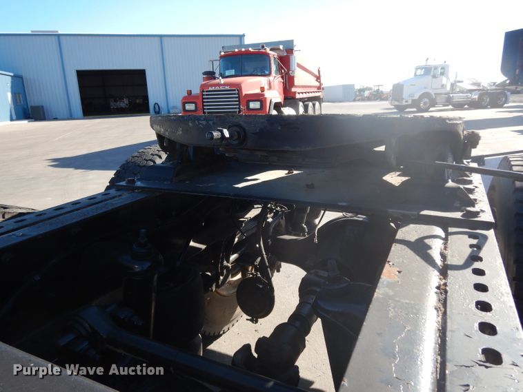 image for item DJ6603 1998 Peterbilt 379  semi truck