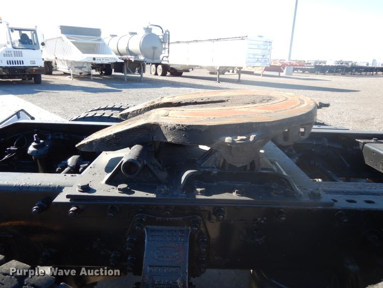 image for item DJ6603 1998 Peterbilt 379  semi truck