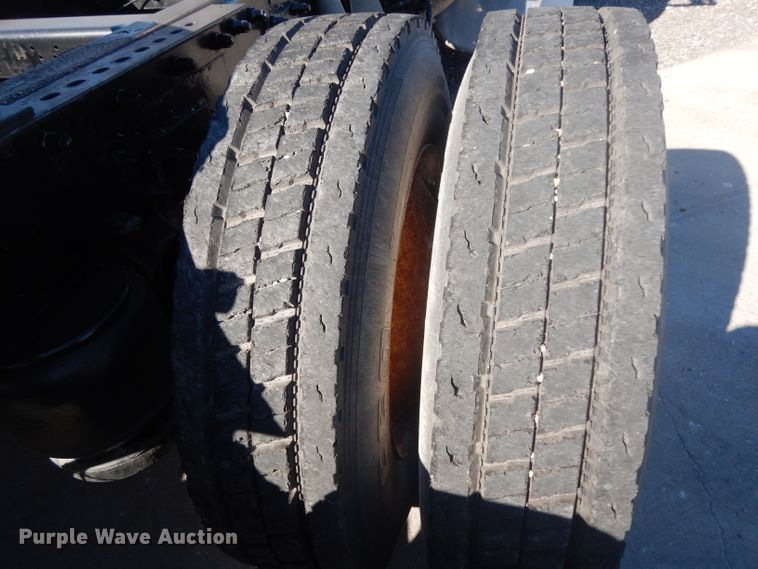 image for item DJ6603 1998 Peterbilt 379  semi truck