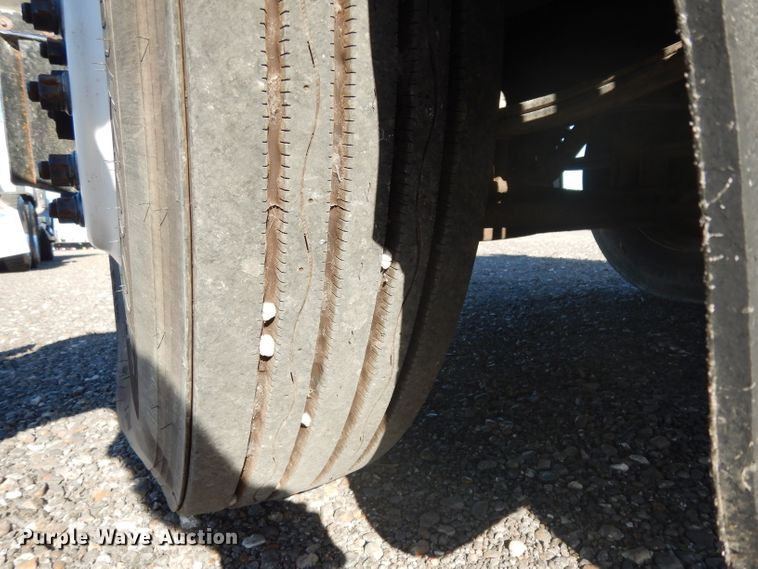 image for item DJ6603 1998 Peterbilt 379  semi truck