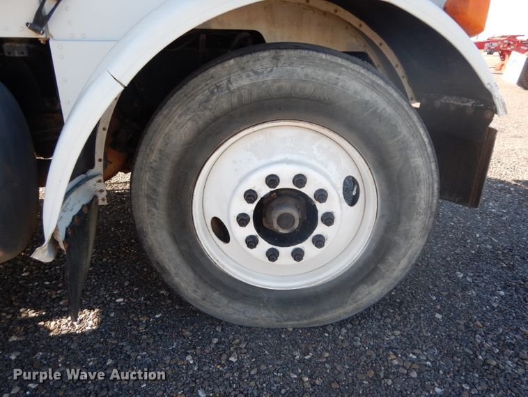 image for item DJ6603 1998 Peterbilt 379  semi truck