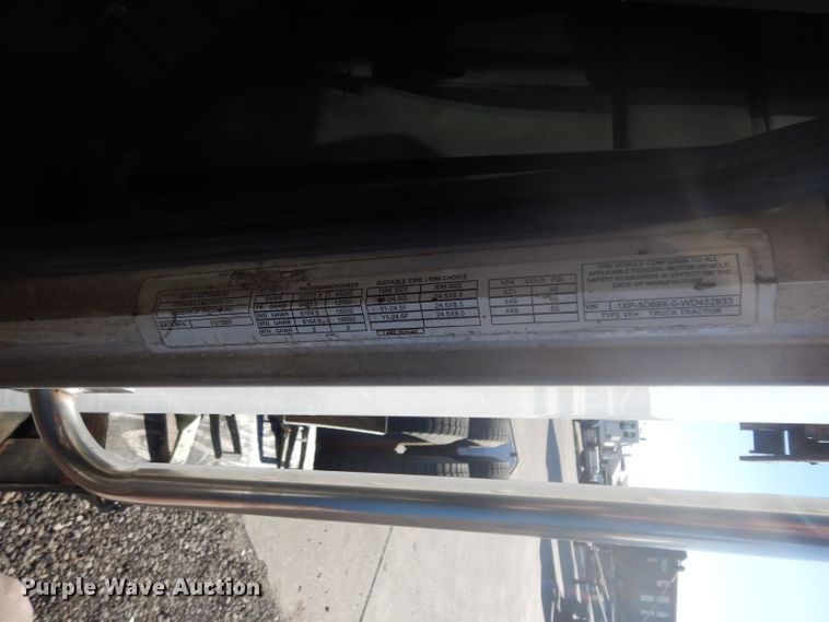 image for item DJ6603 1998 Peterbilt 379  semi truck