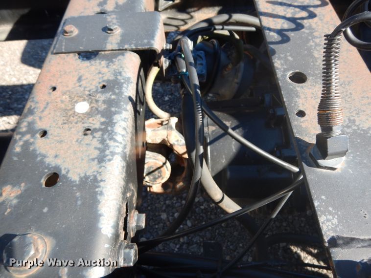 image for item DJ6604 2004 International 9900i  semi truck