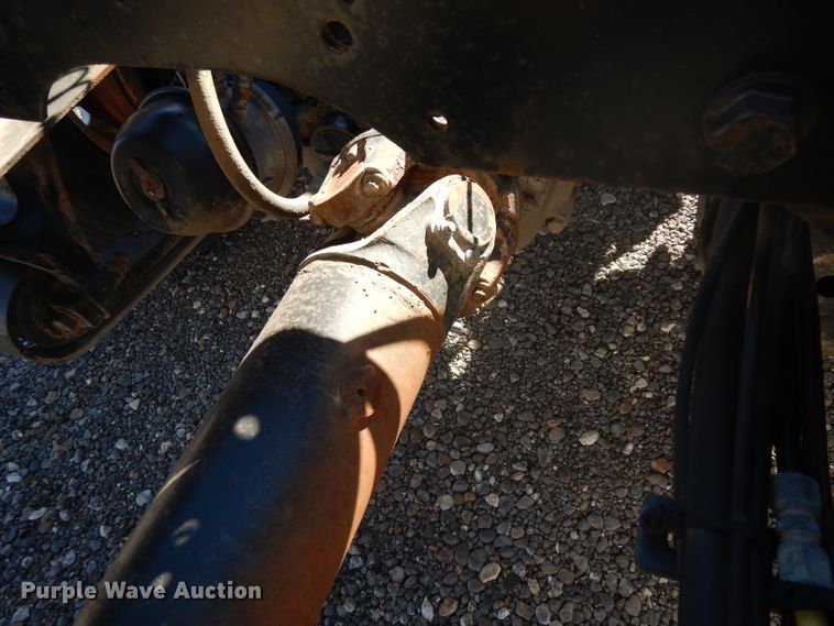 image for item DJ6604 2004 International 9900i  semi truck