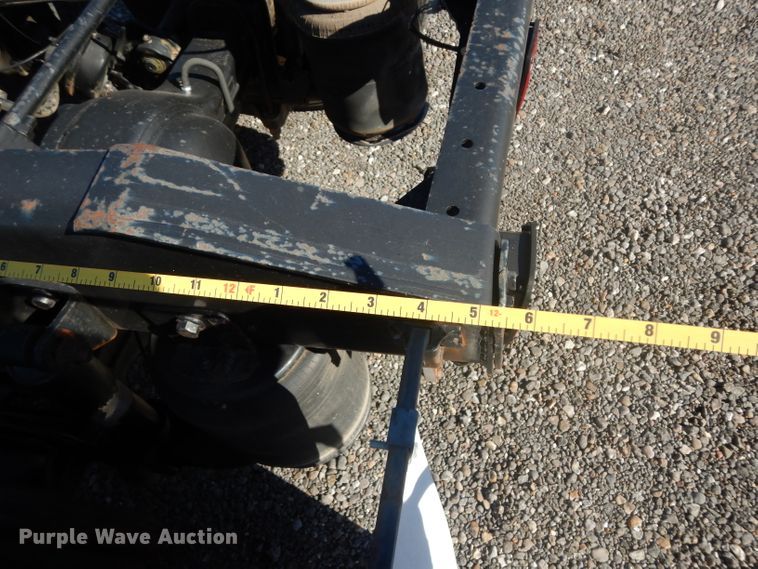 image for item DJ6604 2004 International 9900i  semi truck