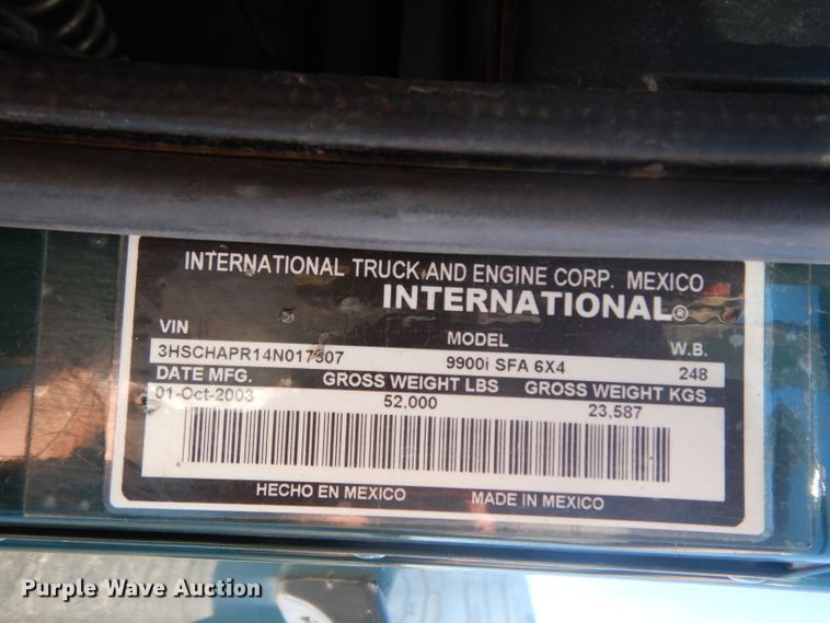 image for item DJ6604 2004 International 9900i  semi truck
