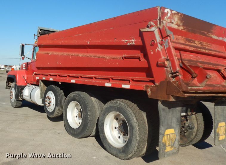 image for item DJ6605 1998 Mack RD688S  dump truck