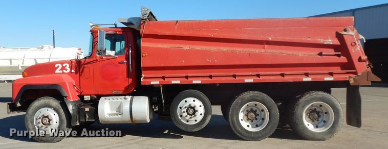 image for item DJ6605 1998 Mack RD688S  dump truck