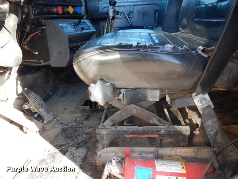 image for item DJ6605 1998 Mack RD688S  dump truck