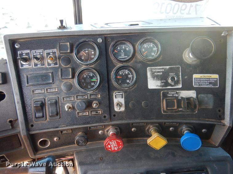 image for item DJ6605 1998 Mack RD688S  dump truck