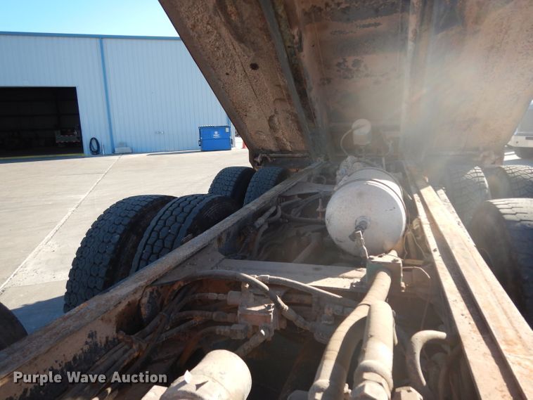 image for item DJ6605 1998 Mack RD688S  dump truck