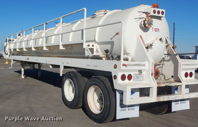 image for item DJ6606 2011 Garcia G1130 tank trailer