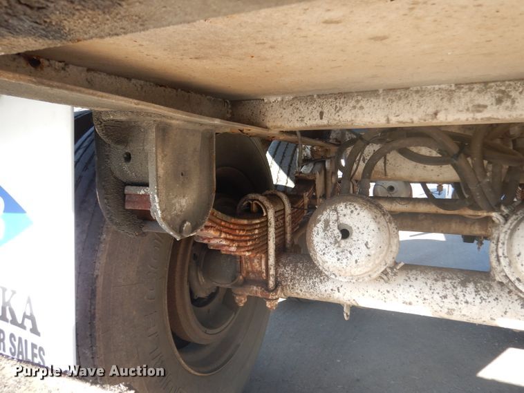 image for item DJ6606 2011 Garcia G1130 tank trailer