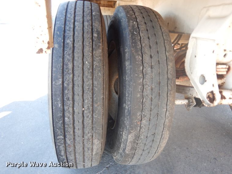 image for item DJ6606 2011 Garcia G1130 tank trailer