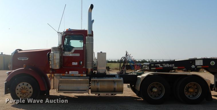 image for item DJ8777 2007 Kenworth W900  semi truck