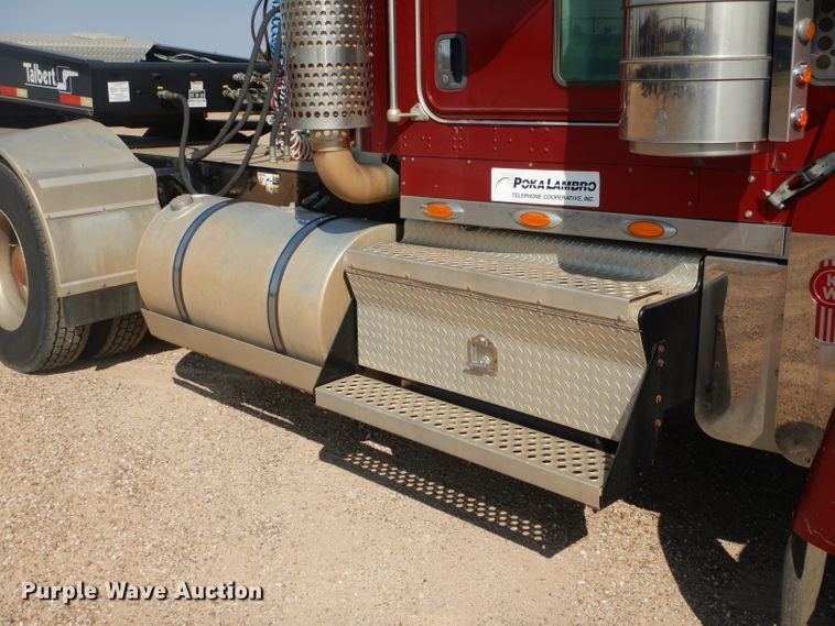 image for item DJ8777 2007 Kenworth W900  semi truck