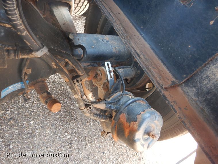 image for item DJ8777 2007 Kenworth W900  semi truck