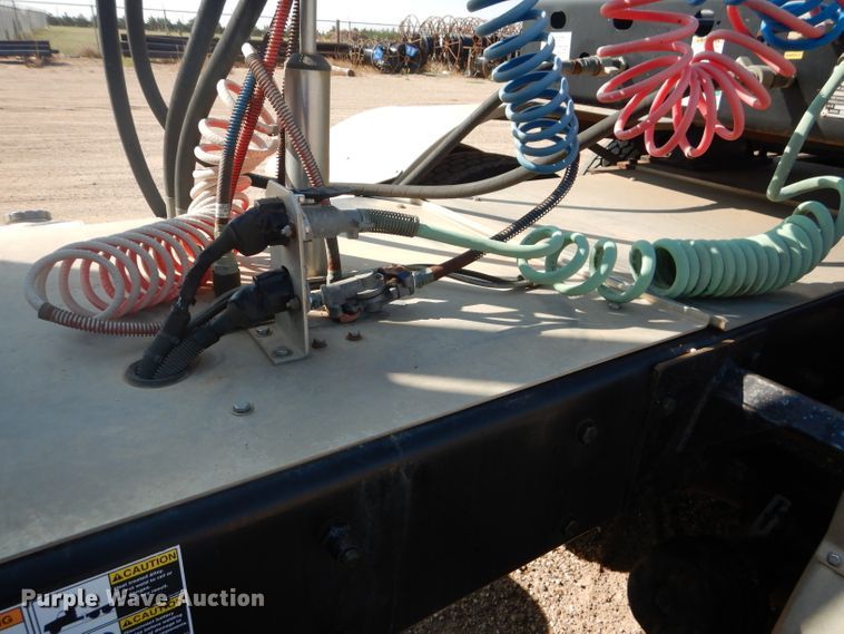 image for item DJ8777 2007 Kenworth W900  semi truck