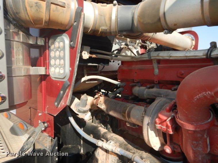 image for item DJ8777 2007 Kenworth W900  semi truck