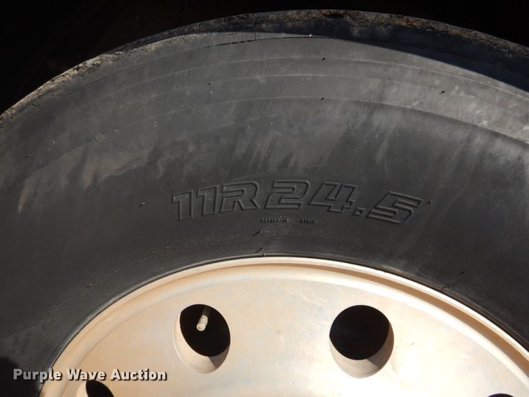 image for item DJ8777 2007 Kenworth W900  semi truck