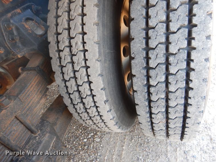 image for item DJ8777 2007 Kenworth W900  semi truck