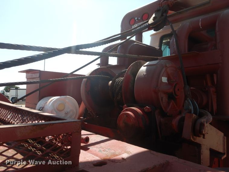 image for item DJ8781 2003 Mack RD888SX  winch truck