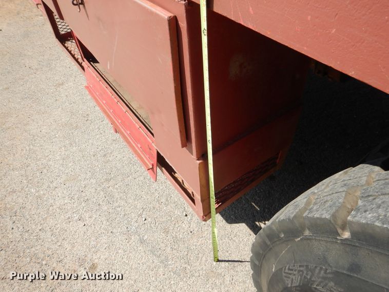 image for item DJ8781 2003 Mack RD888SX  winch truck