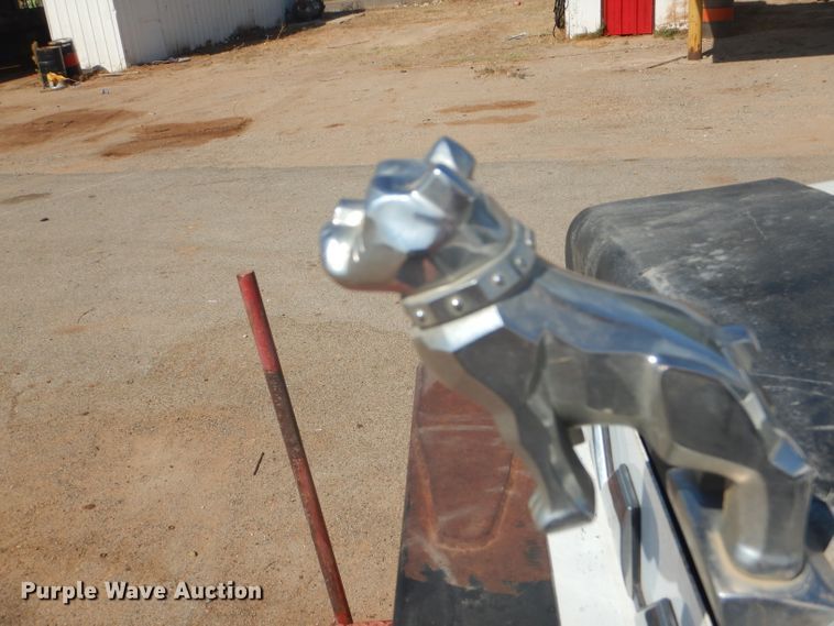 image for item DJ8781 2003 Mack RD888SX  winch truck