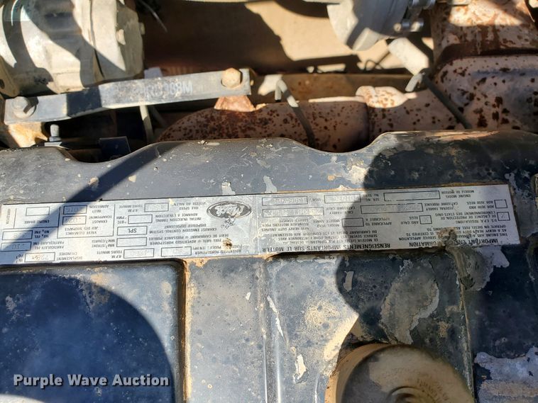 image for item DJ8781 2003 Mack RD888SX  winch truck