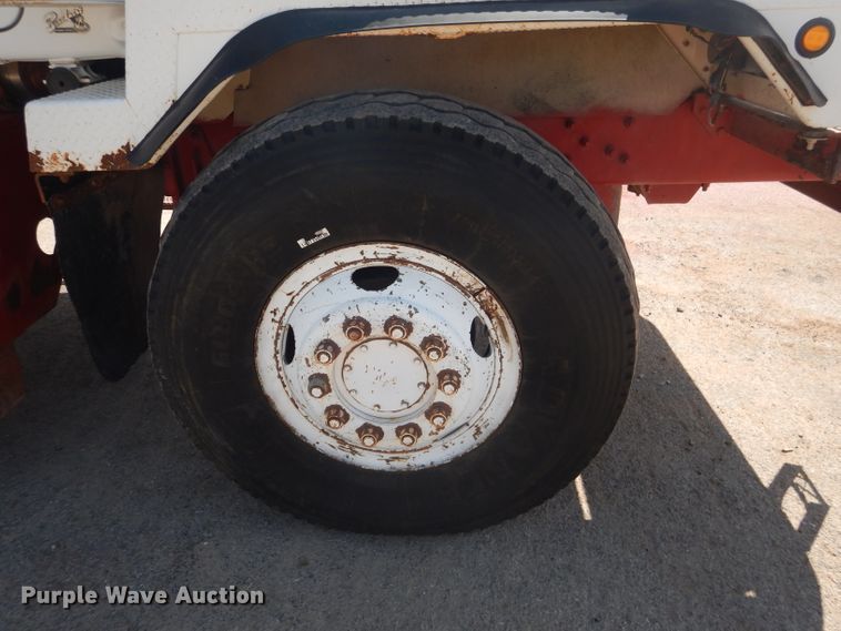 image for item DJ8781 2003 Mack RD888SX  winch truck