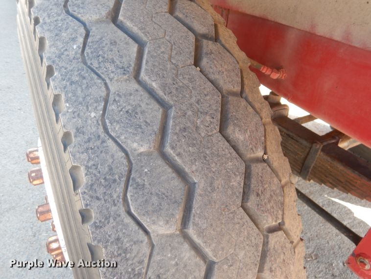 image for item DJ8781 2003 Mack RD888SX  winch truck