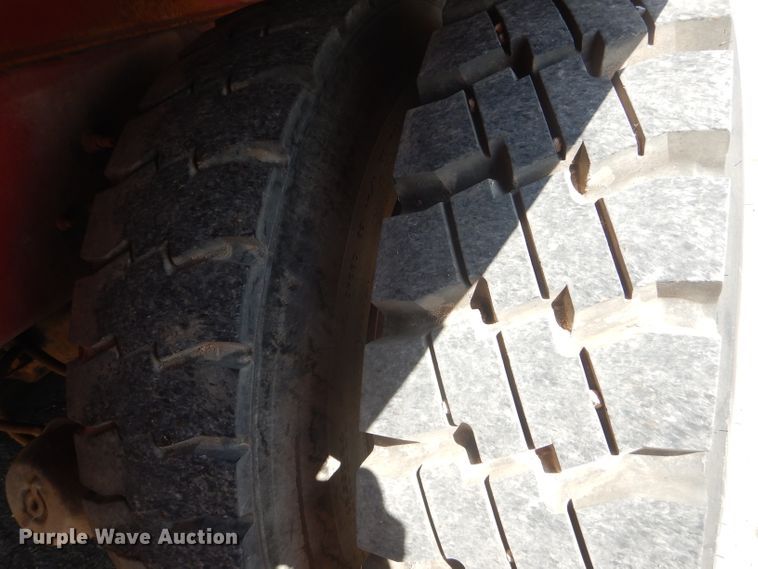 image for item DJ8781 2003 Mack RD888SX  winch truck