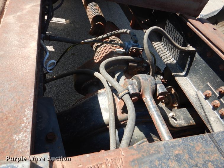 image for item DJ8782 1994 International F2574  semi truck