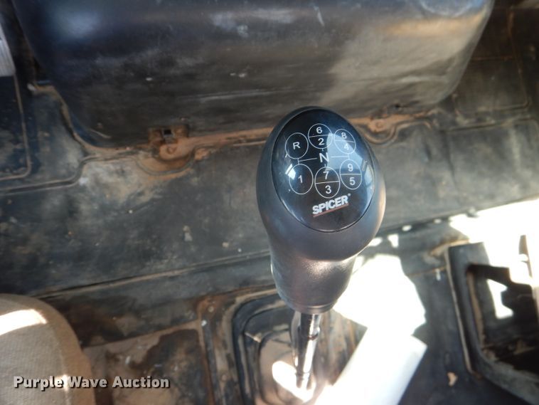 image for item DJ8782 1994 International F2574  semi truck