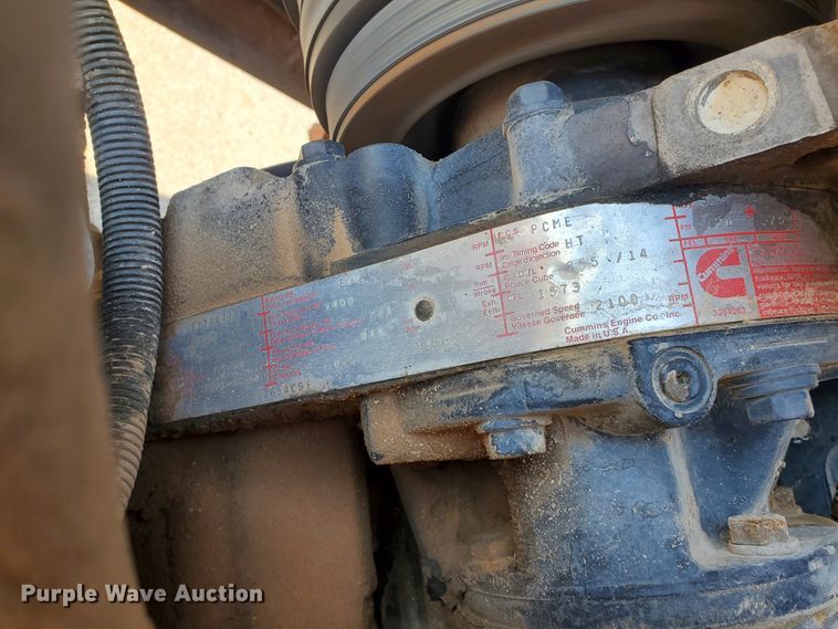 image for item DJ8782 1994 International F2574  semi truck