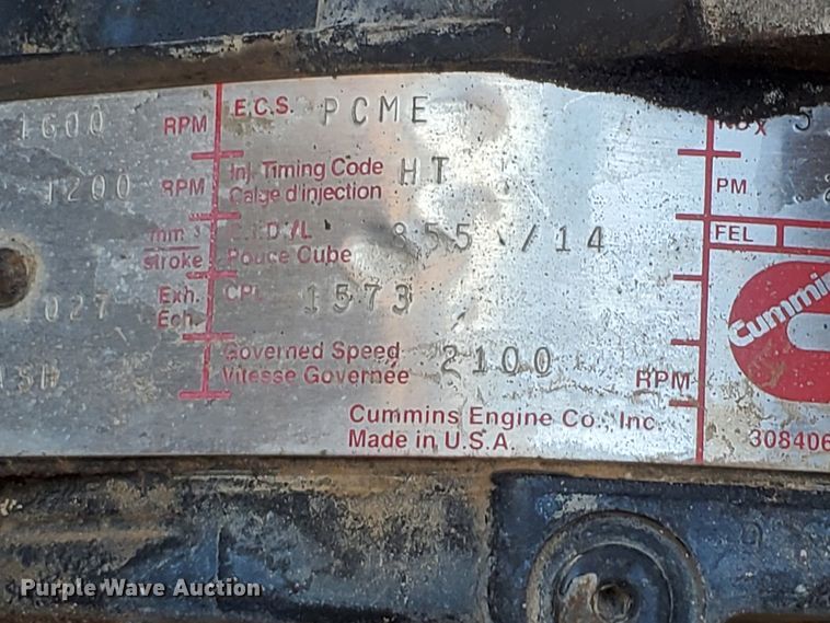 image for item DJ8782 1994 International F2574  semi truck