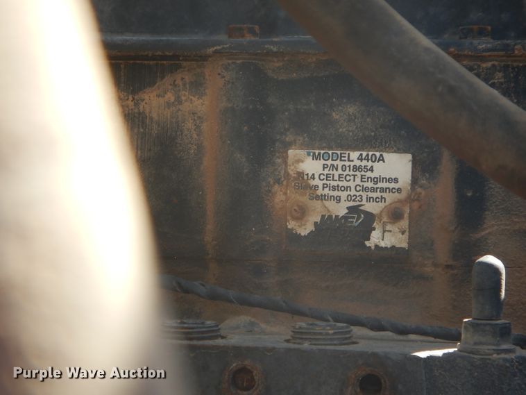 image for item DJ8782 1994 International F2574  semi truck